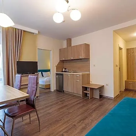 Tarsis Club And Aquapark 4* Neszebar